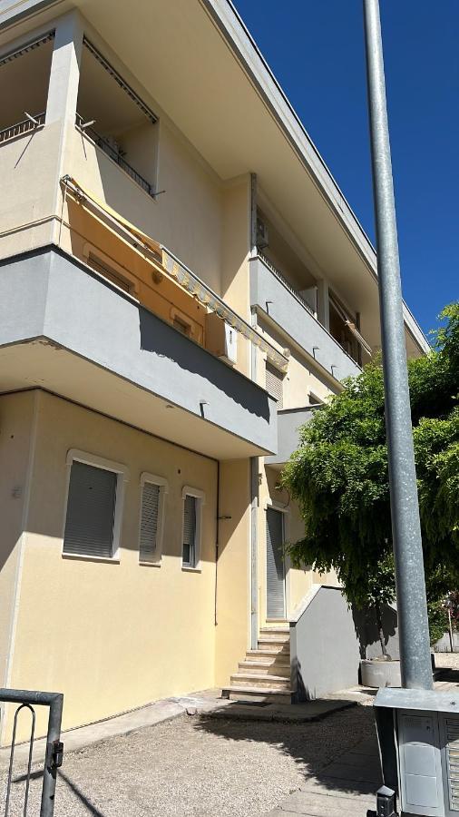 Appartamento Di Design A 30 Metri Dal Mare Alba Adriatica Luaran gambar